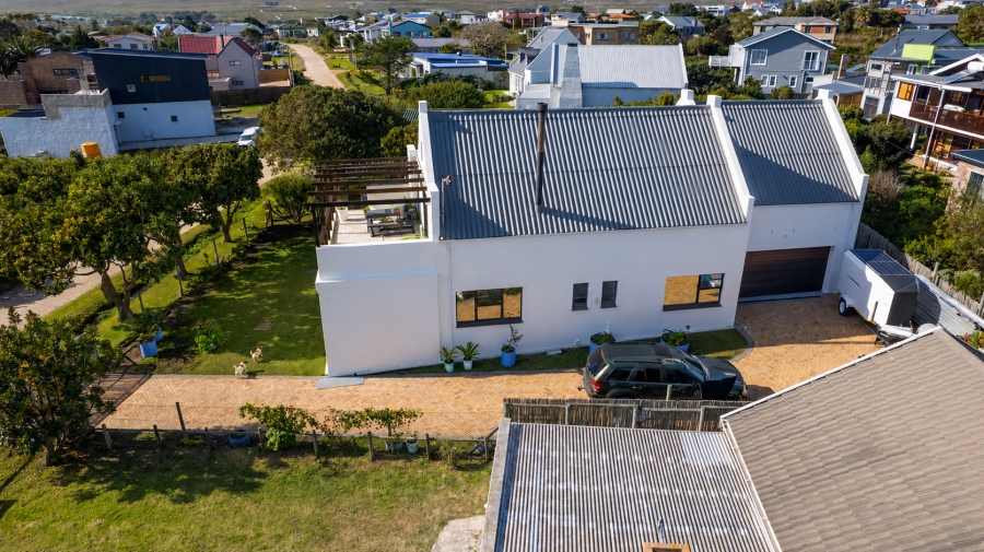 4 Bedroom Property for Sale in Pringle Bay Western Cape